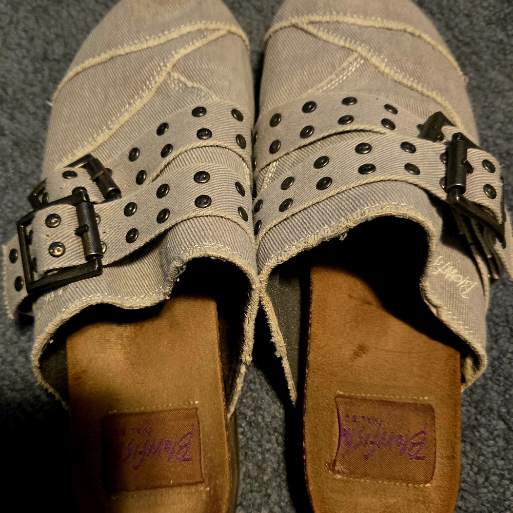 Blowfish Women's Gray Slip On Clog